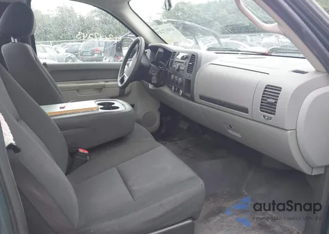 2010 Chevrolet Silverado 1500 Work Truck z USA, uszkodzony, nr VIN 1GCPCPEA6AZ151938